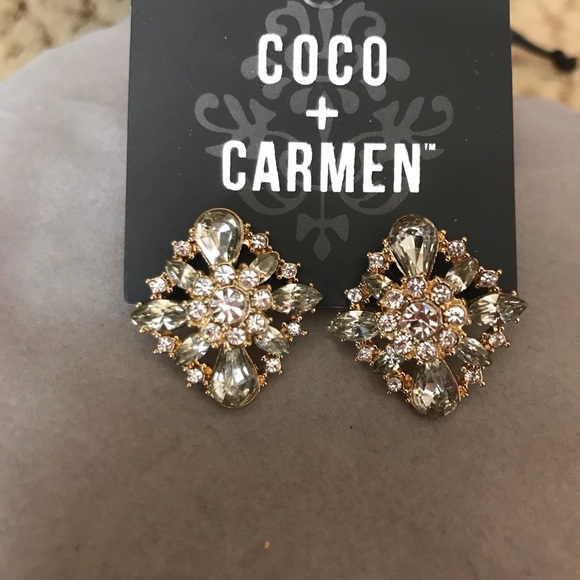 NWT Clear Rhinestones Stud Earrings Gold Accents - Picture 2 of 8